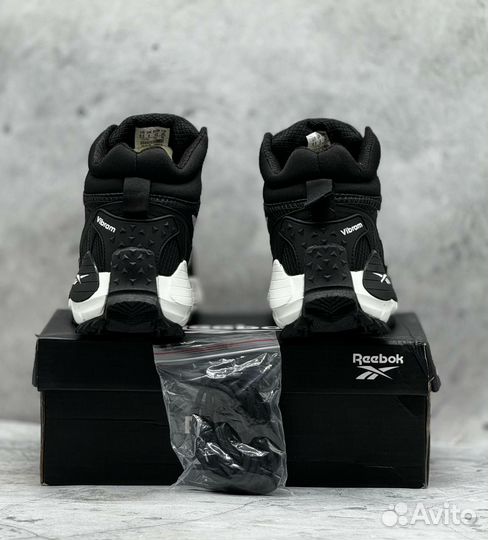 Мужские зимние кроссовки