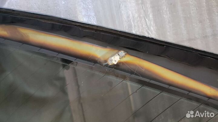 Стекло крышки багажника nissan primera P12