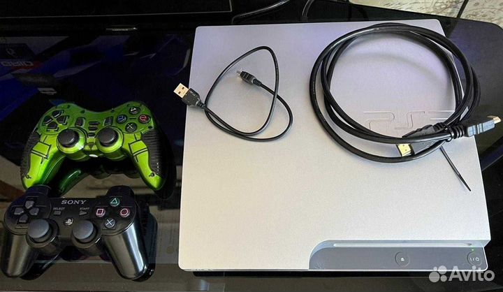 Sony PS3, 320Gb, 2 джойстика, много игр