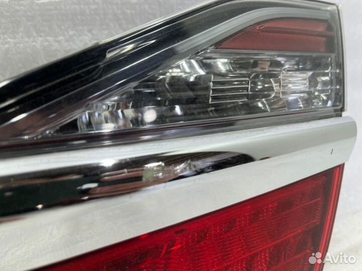 Фонарь внутренний задний правый Toyota Camry V55