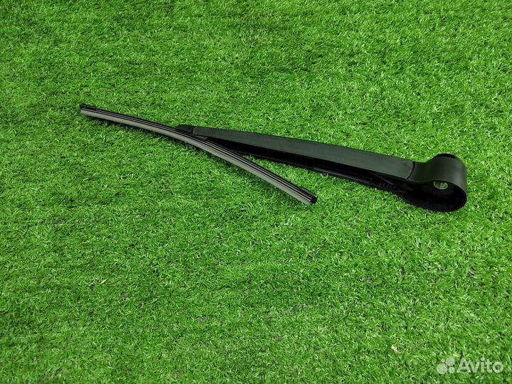 Поводок заднего дворника VW Passat B6 B7 VAG