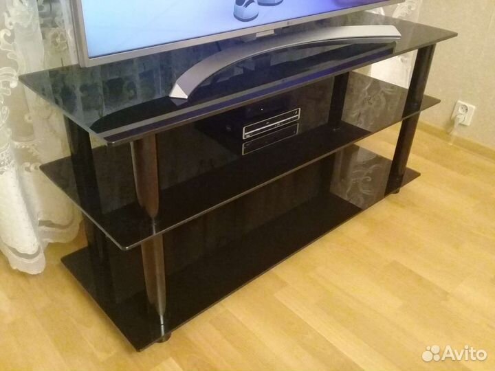 Стеклянная тумба