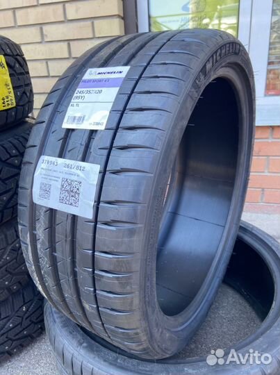 Michelin Pilot Sport 4 S 245/35 R20
