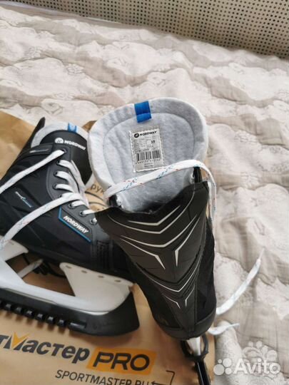 Коньки хоккейные 39 размер