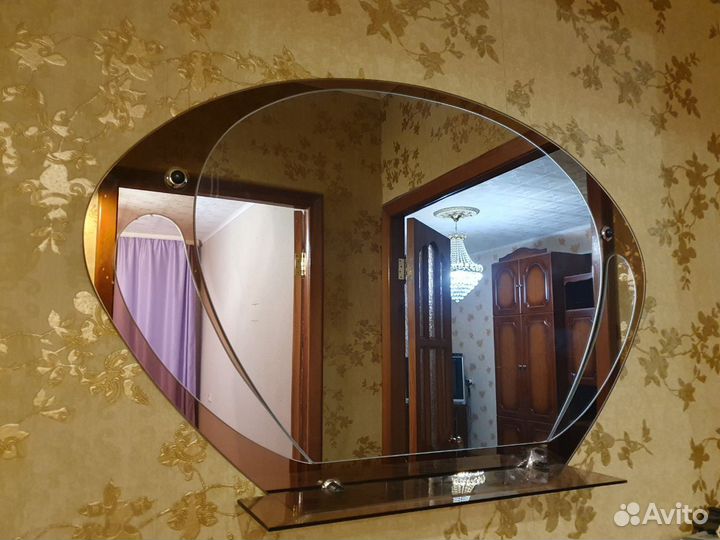 Зеркало настенное