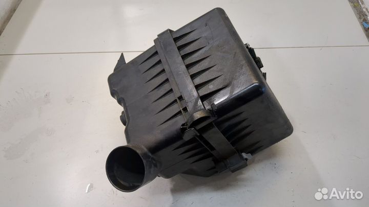 Корпус воздушного фильтра Toyota RAV 4, 2014