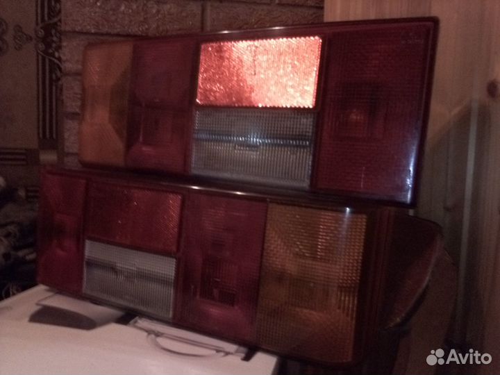 Фонари задние