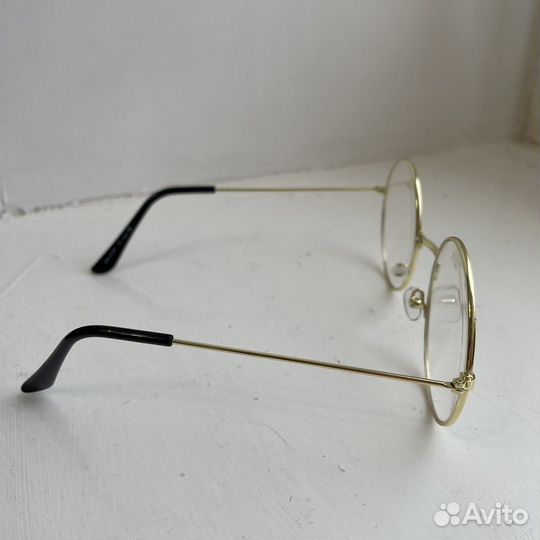Очки с простыми стеклами