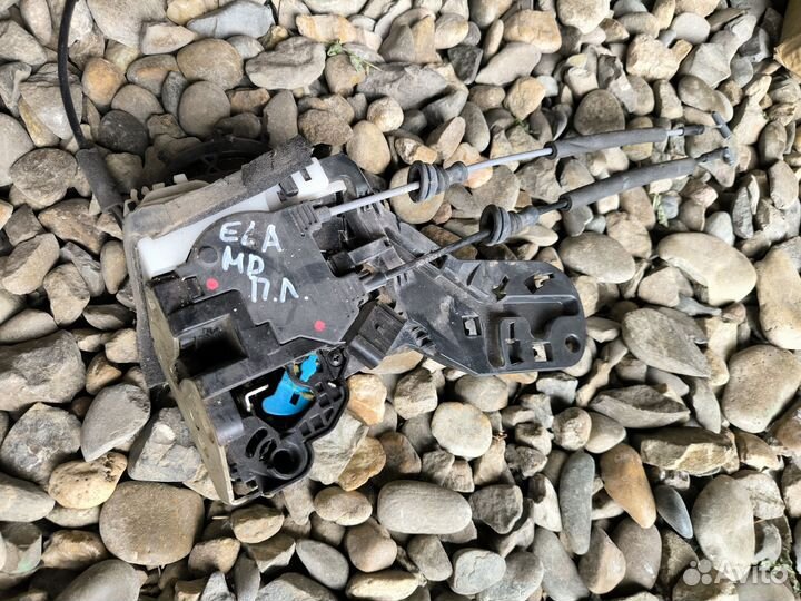 Hyundai Elantra md 2012 замок передний левый