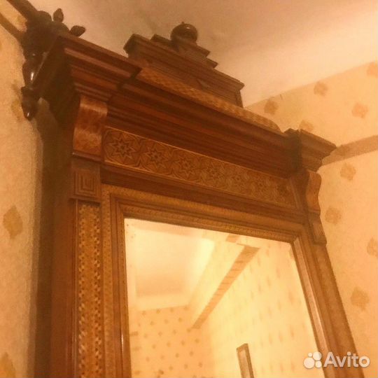 Антикварное напольное зеркало