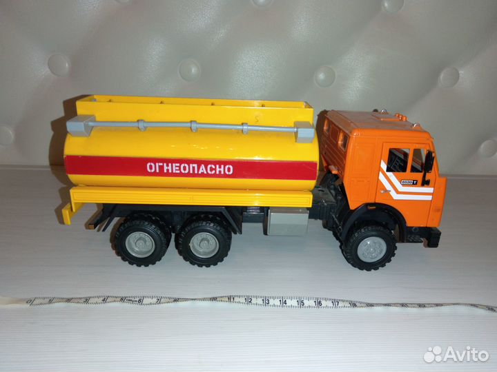 Бензовоз игрушка