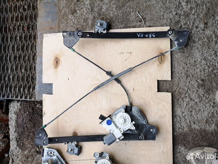 Стеклоподъемник электро для Cadillac SRX 2003-2009