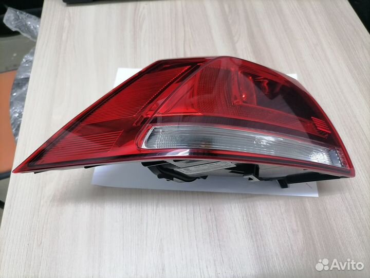 Задний левый фонарь VW Golf 7 2013-2017