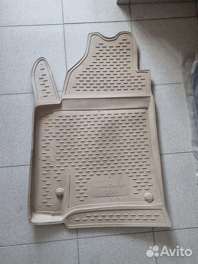 Автомобильные коврики Toyota Land Cruiser 200