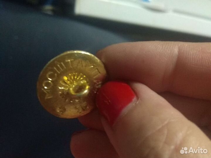 Значки,пуговицы