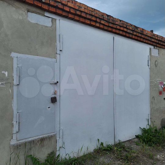 Гараж, > 30 м²