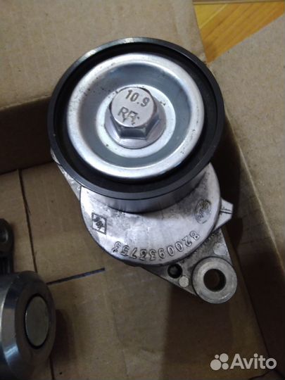 Ролик натяжитель навесного оборудования Nissan G15