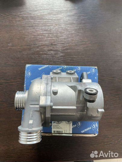 Насос охлаждающей жидкости, помпа BMW (новый)