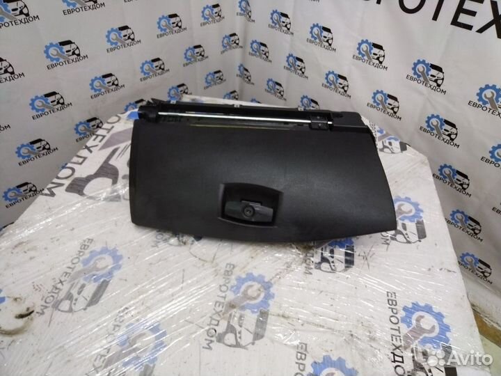 Бардачок (вещевой ящик) Bmw 520D E61 M57N2 2006