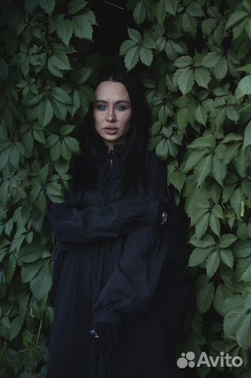 Черное платье в пол