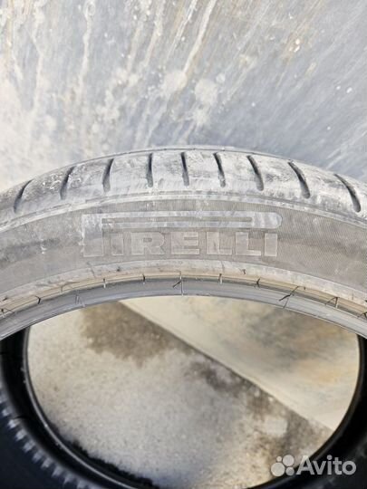 Pirelli P Zero 295/35 R21