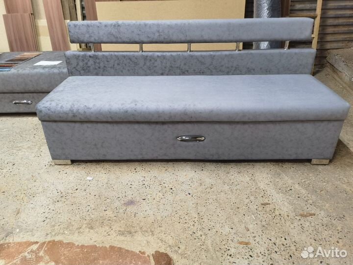 Кухонный диван со спальным местом