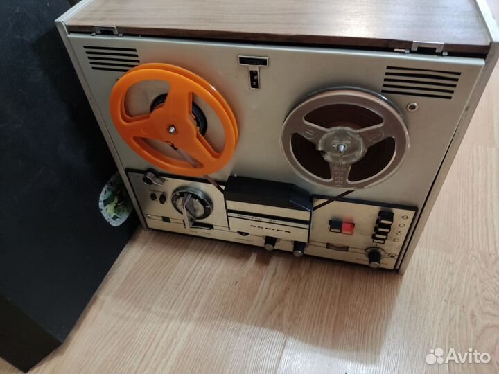Катушечный магнитофон Астра 207