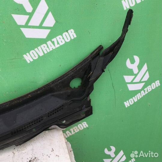 Решетка стеклоочистителя Митсубиси Лансер 10