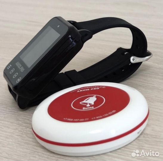 Кнопка вызова персонала и часы в салон красоты