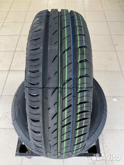 Viatti Strada Asimmetrico V-130 215/55 R17