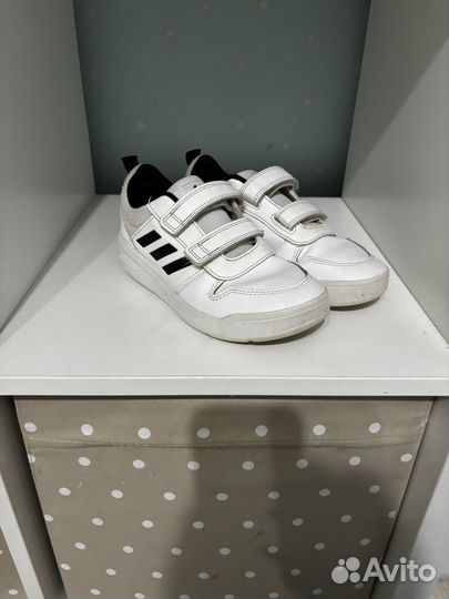 Кроссовки adidas