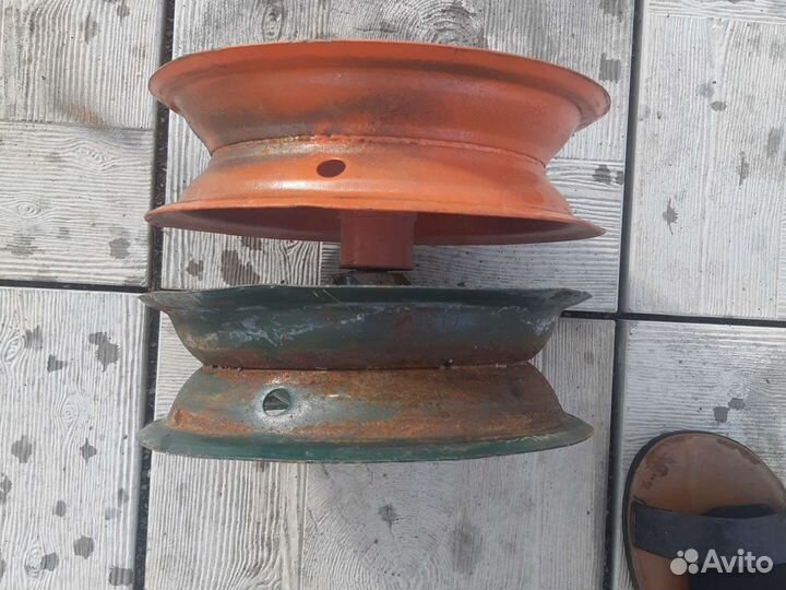 Диск-колесо садовой тачки