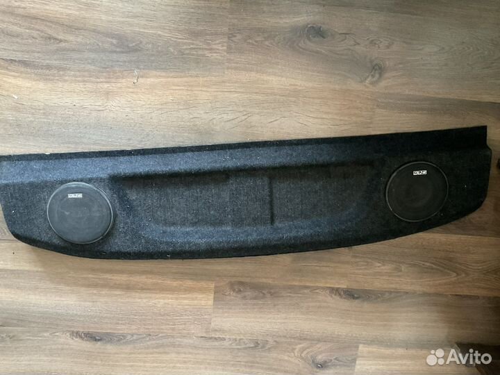 Автомобильная полка с колонками