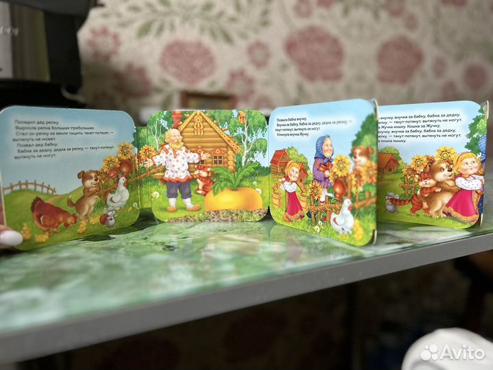 Книги, рюкзак для малышей