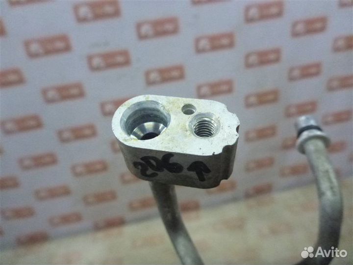 Трубка кондиционера Land Rover Discovery L319 AJ41