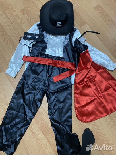 Новогодний костюм зорро