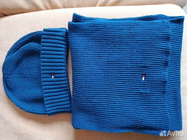 Шапка и шарф Tommy Hilfiger