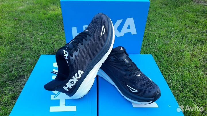 Кроссовки hoka