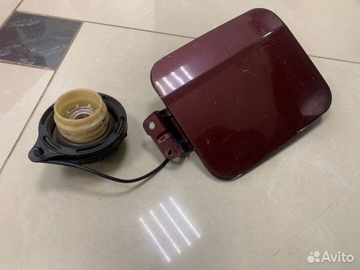 Лючок топливного бака Kia Spectra седан S6D 2008