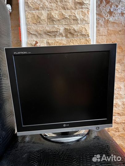 Монитор LG диагональ 17 дюймов