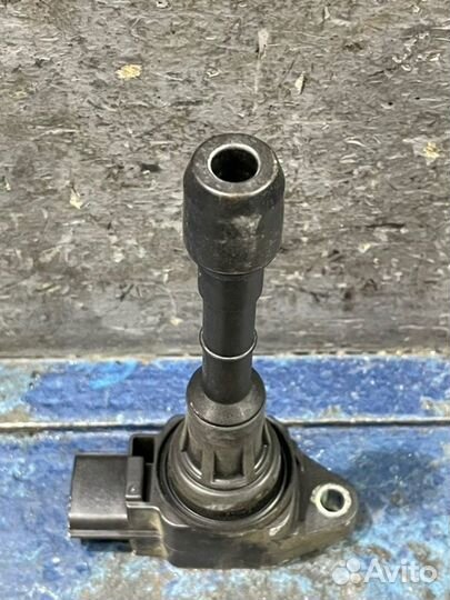 Катушка зажигания правая Infiniti M Y51 VQ37VHR