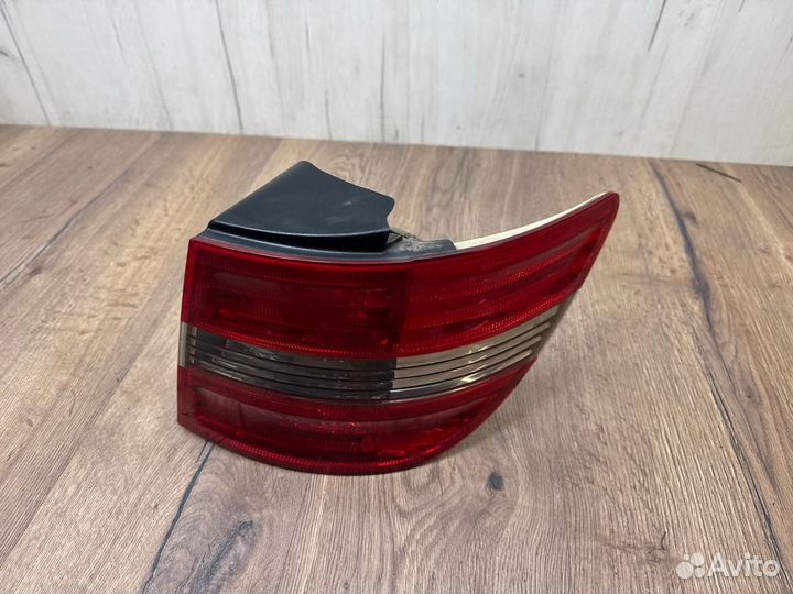 Фонарь задний правый Mercedes Benz B-Class W245