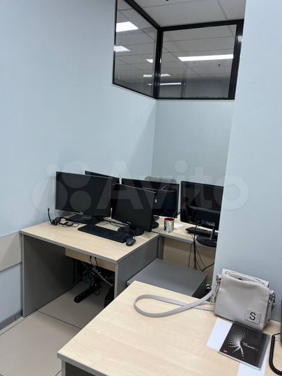 Офис, 220 м²