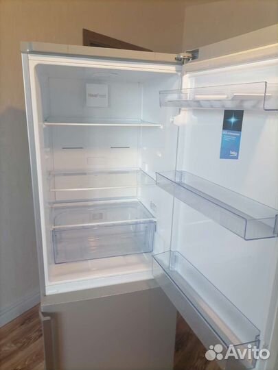 Холодильник beko