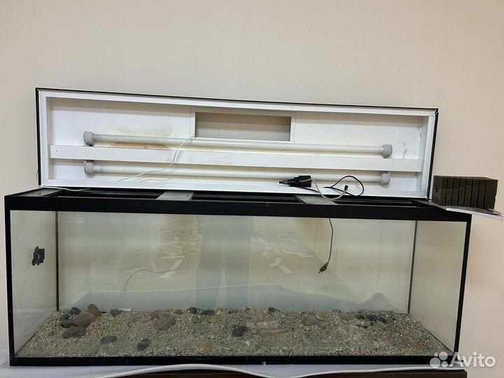 Аквариум с повреждениями 200л
