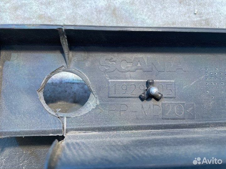 Солнцезащитный козырек с накладкой в сборе Scania