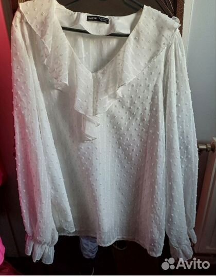 Блузка женскаяс воланами