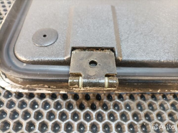 3176408 Крышка люка Volvo FH