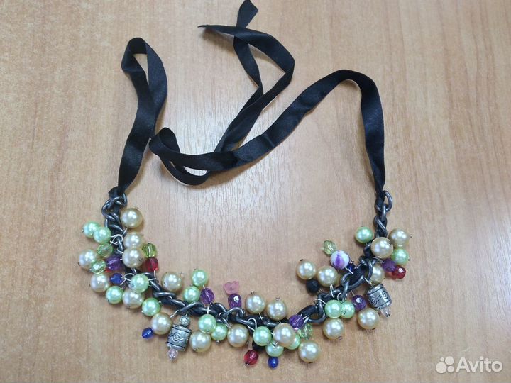 Украшение на шею