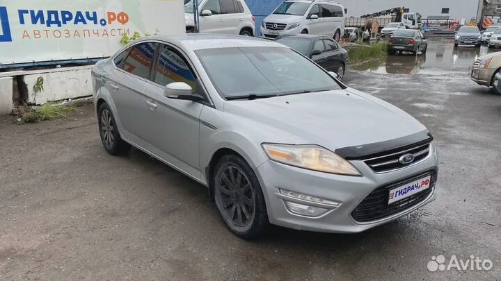 Накладка крыла переднего левого Ford Mondeo 4 (BD)